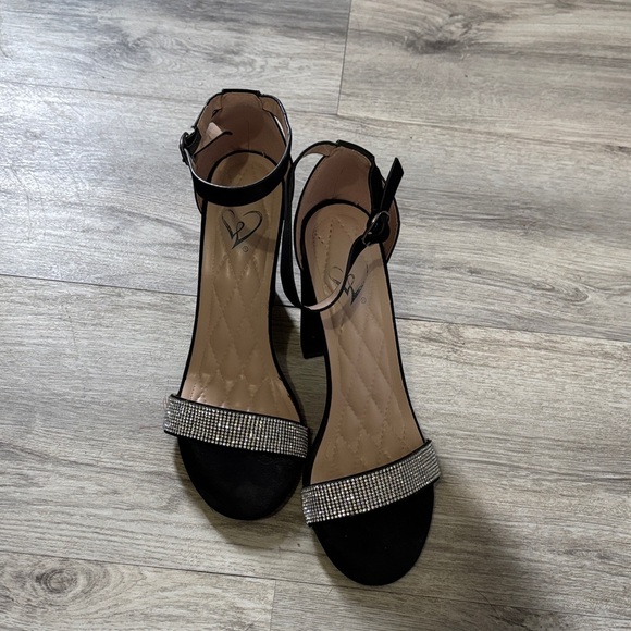 Windsor Shoes - Windsor Elegant Black Heels with Sparkling Accents